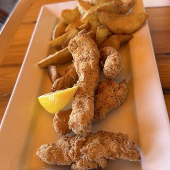 Dolphin Bar and Shrimp House - Kids Fried Dolphin Fingers $10 - Seafood Near Me - Jensen Beach, Florida