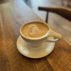 Foxtail Coffee - Hunters Creek - Regular Cafe Latte