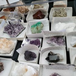RockScholar Designs natural minerals