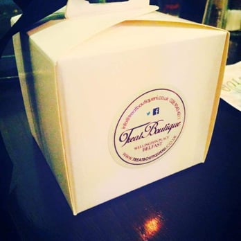 Cafe Vanilla - Red Velvet Cupcakes - Bakeries Near Me - Belfast, BFS
