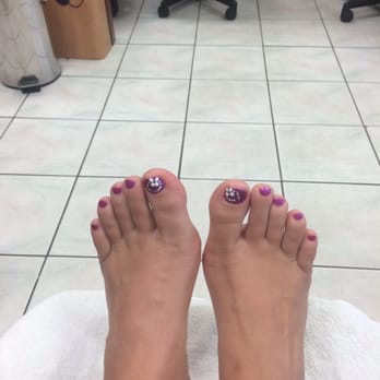 Vogue Nails - Nail Salons Near Me - Riverside, California