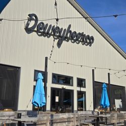 Dewey Beer - Patio area