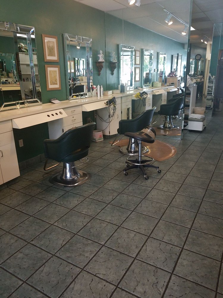 CARRIAGE TRADE COIFFURES Updated July 2024 862 Huntington Dr, San