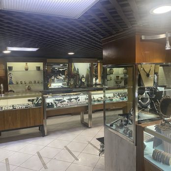 Adrian Jewelers - Inside -- Sunday, 8 September 2024 - Jewelry Repair Near Me - Cleveland, Ohio