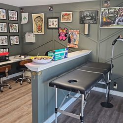 High Road Tattoo - As you can see. A clean and organized atmosphere.