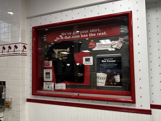 In-N-Out Burger by null