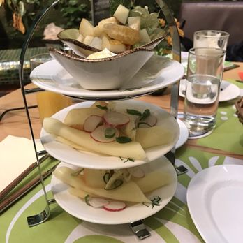 Ursprung - Etagere (cold cuts substituted with cheese only) - Cafes Near Me - Berlin, BE