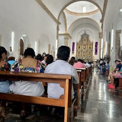 Cuidad de Valladolid - Inside church