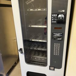 Pagosa Lodge - Still empty vending machine mentioned in a review a year ago.