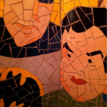 L'Ami Jean - Batman and Robin mosaic in the bathroom - French Near Me - Paris, 75