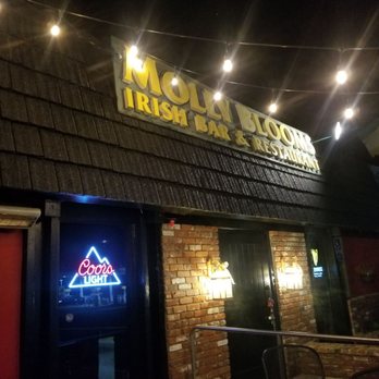 Bloom's Irish Pub - Irish Pub Near Me - San Clemente, California
