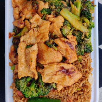 King Wok - Chicken and broccoli lunch with pork fried rice, $8. So good! - Chinese Near Me - New York, New York