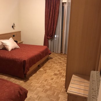 Hotel Canada' - Hotels & Travel Near Me - Pinzolo, Tennessee Hotel Canada' - Hotels & Travel Near Me - Pinzolo, Tennessee