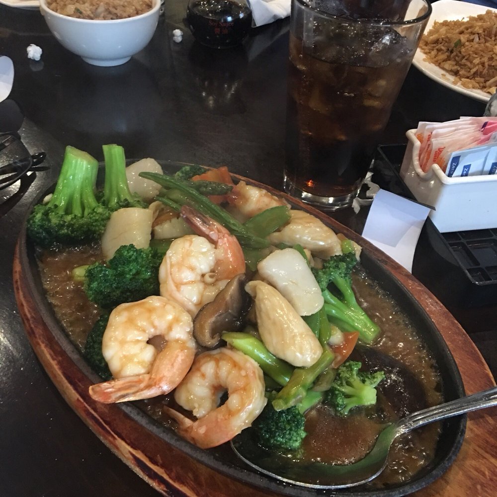 DING Asian Fusion - Triple Delight on Sizzling Platter - Asian Fusion Near Me - Bethany, Oklahoma
