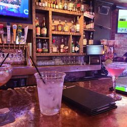 W Down Under - The bar.