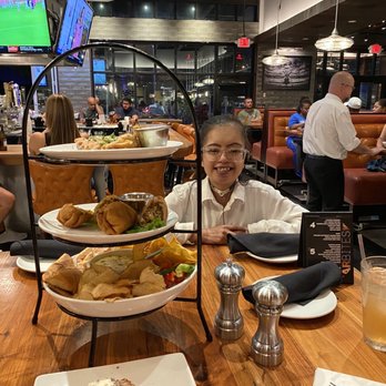 Maggie McFly's | Springfield - Ashley! - American Near Me - Springfield, Virginia