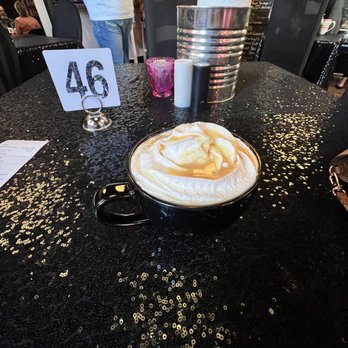 Pinks - White Mocha - Coffee & Tea Near Me - Olive Branch, Mississippi