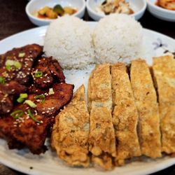 Newtown Dining Korean Restaurant - Dinner@Newton Dining Korean Rest; 10/10/2024.Ordered Meat Juhn(meh),& Spicy BBQ Chicken.Always happens 2me,Is Ur Chix Spicy,not really? LOL