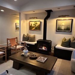 Blue Rock - Lobby
