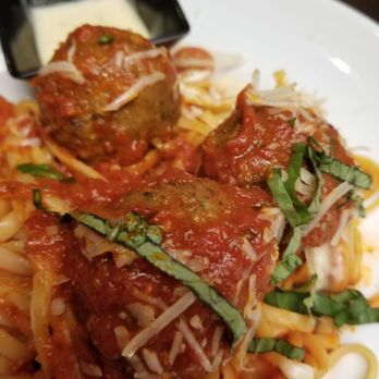 Dave & Buster's Ala Moana - Angus meatballs spaghetti - Arcades Near Me - Honolulu, Hawaii
