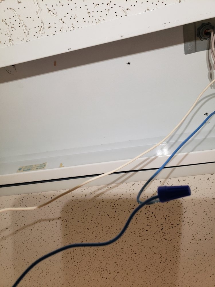 Slide of Handyman services by Abel Cruz