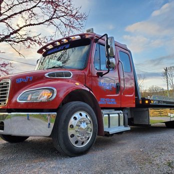 Oakley's Towing - New truck!! Extended cab to have more room for our customers - Towing Near Me Oakley's Towing - New truck!! Extended cab to have more room for our customers - Towing Near Me