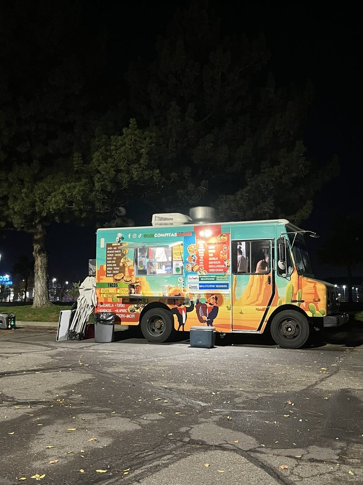 Los Compitas Tacos