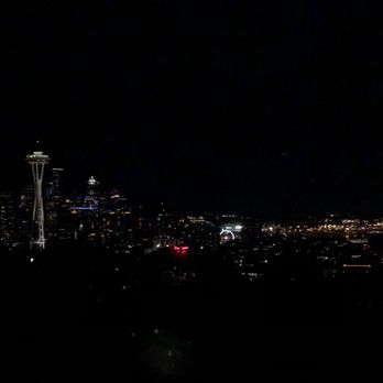 Kerry Park - Portrait Mode on the iPhone actually made for a great picture - Parks Near Me - Seattle, Washington Kerry Park - Portrait Mode on the iPhone actually made for a great picture - Parks Near Me - Seattle, Washington