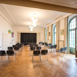 Nachbarschaftsheim - Nachbarschaftsheim Darmstadt e.V.: Saal im Schlößchen im Prinz-Emil-Garten