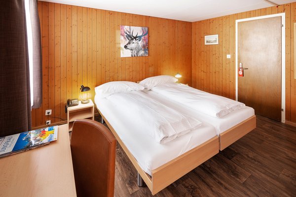 Jungfrau Lodge, Annex Crystal by null