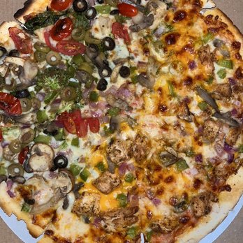 Memphis Pizza Cafe - Half veggie supreme half Cajun chicken supreme - Pizza Near Me - Germantown, Tennessee Memphis Pizza Cafe - Half veggie supreme half Cajun chicken supreme - Pizza Near Me - Germantown, Tennessee