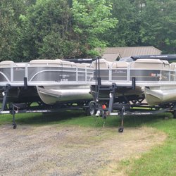 Brown Dog Adirondack Rentals - New Pontoons 90 hp/ 75 hp engines.