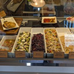 Stellina Alimentari - Deli case