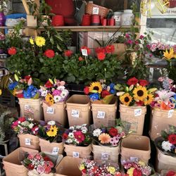 M & B Grocery