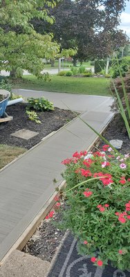 Sidewalks/Steps/Patios/Walkways - Fresh and neat for our valuable customers! Sidewalks/Steps/Patios/Walkways - Fresh and neat for our valuable customers!