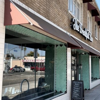 The Breakfast Bar - Breakfast & Brunch Near Me - Long Beach, California