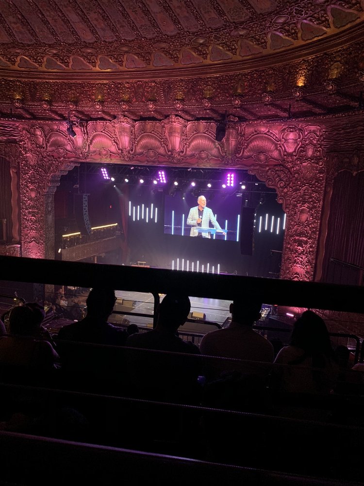 HILLSONG LA 53 Photos & 72 Reviews Churches 2840 Division St, Los