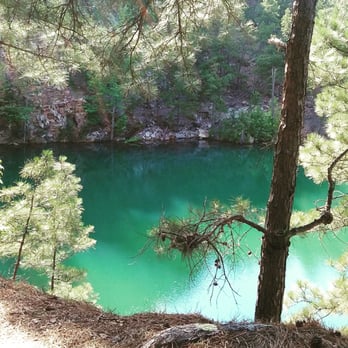 Pinnacle Mountain State Park - Pond by the visitors center, yes it really is that jade color! - Parks Near Me - Roland, Arkansas