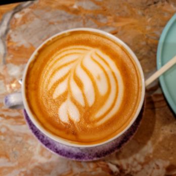 Élan Cafe - Cappucino - Cafes Near Me - London, XGL