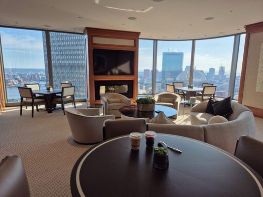 Four Seasons Hotel One Dalton Street, Boston by null