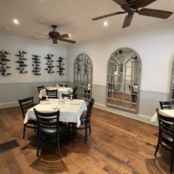 Old Vinings Inn - Interior