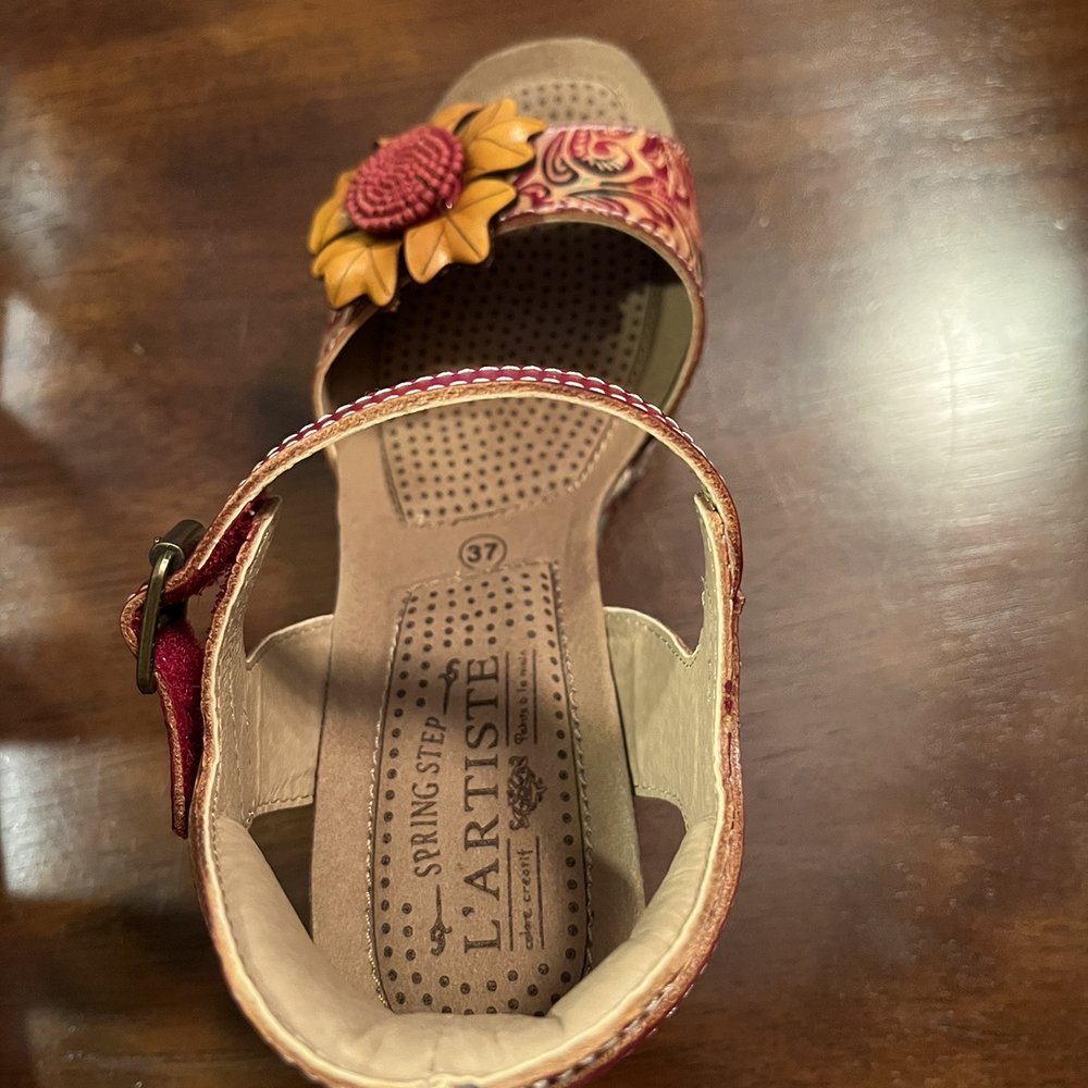 Carrara's Shoes - Leather, comfortable and beautiful!! - Shoe Stores Near Me - Providence, Rhode Island Carrara's Shoes - Leather, comfortable and beautiful!! - Shoe Stores Near Me - Providence, Rhode Island