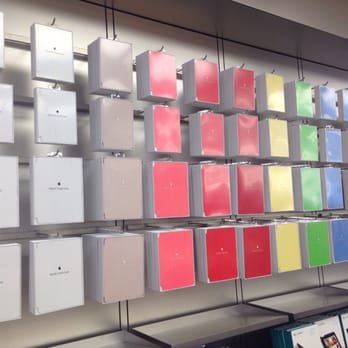 Apple Del Monte - Accessories wall - Mobile Phones Near Me - Monterey, California