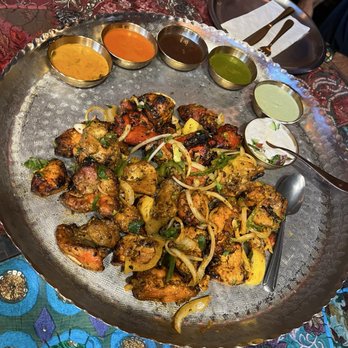 Cafe Maharani - Maharani Dinner for 6: Appetizer (Tandoori) - Indian Near Me - Honolulu, Hawaii