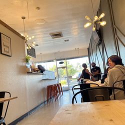 Papi Clary's Kitchen - Seating