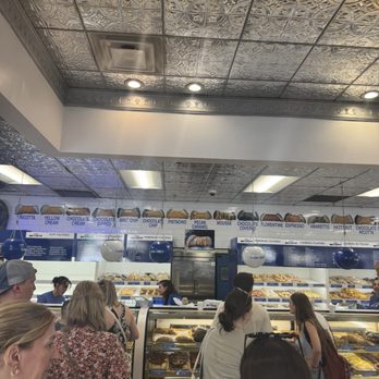 Mike's Pastry - Bakeries Near Me - Boston, Massachusetts Mike's Pastry - Bakeries Near Me - Boston, Massachusetts