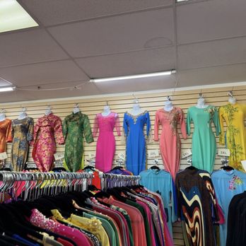 Bargain Bin - Women's Clothing Near Me - Sacramento, California