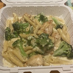 Chicken Broccoli and Ziti Alfredo Meal