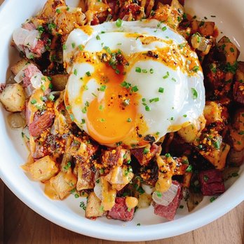 Manhattan Beach Post - Corn-beef hash and eggs - New American Near Me - Manhattan Beach, California Manhattan Beach Post - Corn-beef hash and eggs - New American Near Me - Manhattan Beach, California