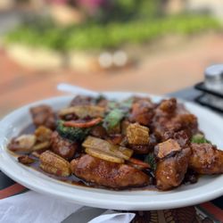Gaslight Kitchen - Orange chicken, level 10 spice, added mixed vegetables